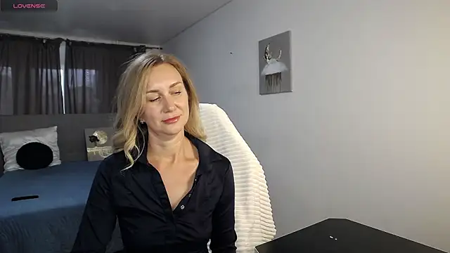 Vanessa Nowak online show from July 16, 3:05 pm