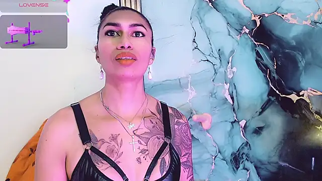 khiara moretti online show from November 26, 11:44 am