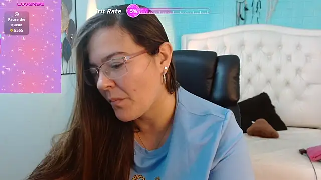 Snapshot of MsJossie chatting on September 28, 3:24 am MsJossie online show from September 28, 3:24 am