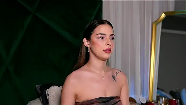 ScarletColes online show from April 28, 2:38 am