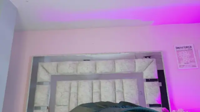 Sara Greey online show from November 27, 2:20 pm