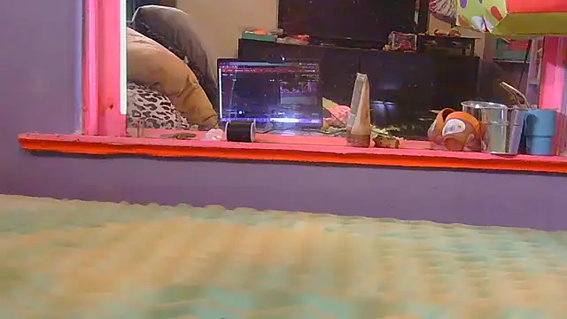 Snapshot of watermellonpussy chatting on September 15, 6:04 pm watermellonpussy online show from September 15, 6:04 pm