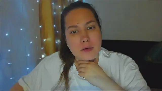 Snapshot of _madalexa_ chatting on October 5, 7:19 pm  madalexa  online show from October 5, 7:19 pm