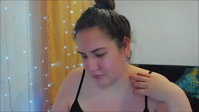 Snapshot of _madalexa_ chatting on September 30, 10:58 pm  madalexa  online show from September 30, 10:58 pm