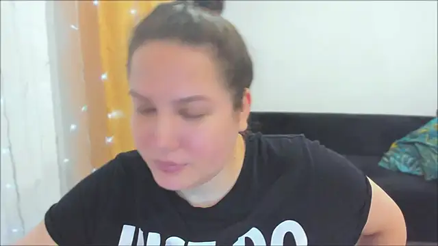 Snapshot of _madalexa_ chatting on October 13, 4:53 pm  madalexa  online show from October 13, 4:53 pm