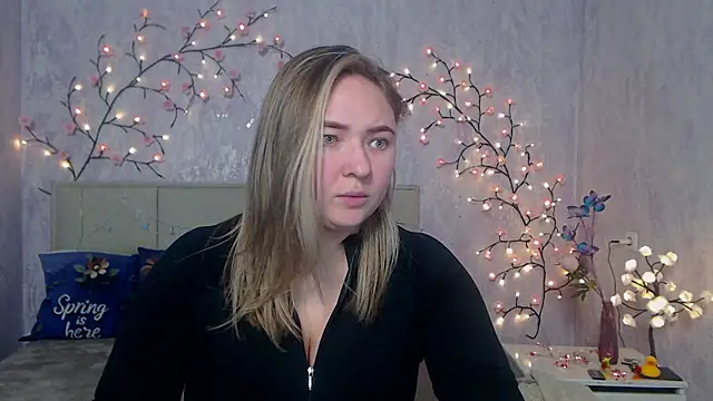 SallyVerda online show from April 24, 6:33 pm