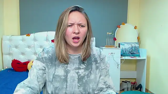 SallyVerda online show from December 1, 7:27 pm