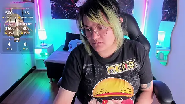 lucky-leah online show from October 4, 4:18 am