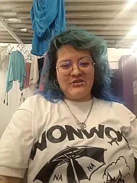 lucky-leah online show from June 10, 5:39 am
