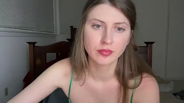 YUMIandbigWOLF online show from February 11, 12:03 am