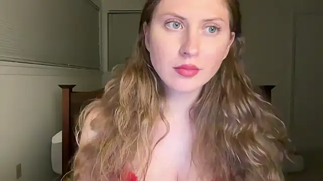 YUMIandbigWOLF online show from March 8, 3:21 am