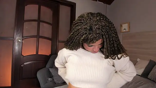 nayah   online show from April 23, 8:22 pm