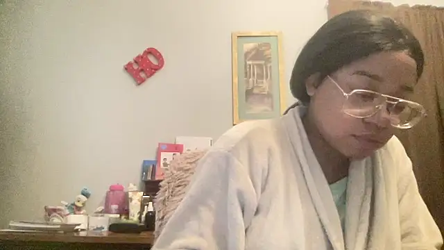 MommyConfident online show from November 19, 2:06 pm