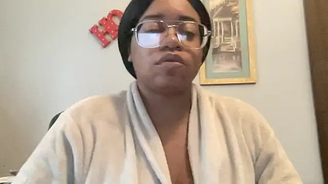 MommyConfident online show from November 14, 3:45 pm