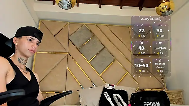 AmberAdams  online show from September 28, 9:09 pm