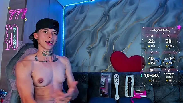 AmberAdams  online show from April 26, 12:41 am