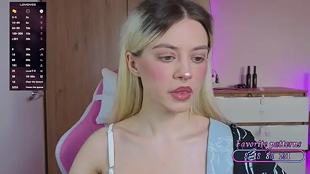 mybunnywendy online show from April 1, 1:34 pm