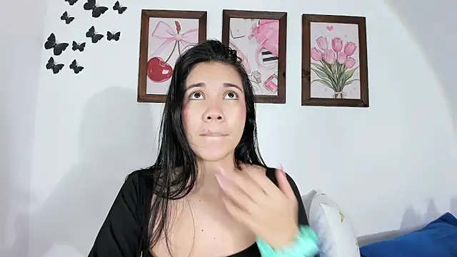 Emiily Parkerr online show from April 23, 11:07 pm