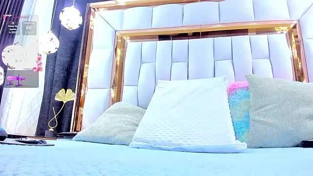 RileySweett online show from February 8, 11:47 am