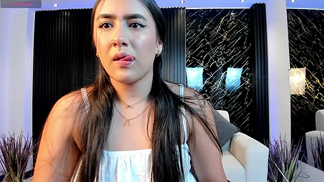 paulina sweett  online show from March 2, 12:56 pm