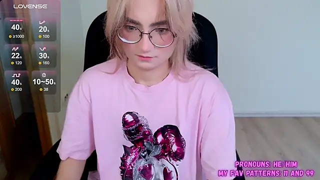 Snapshot of CuteYukiKun chatting on October 9, 7:12 am CuteYukiKun online show from October 9, 7:12 am