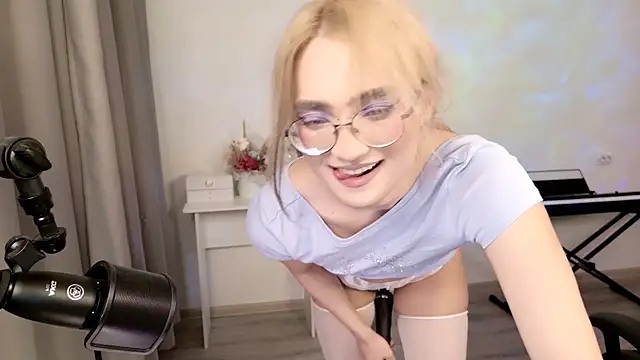 CuteYukiKun online show from April 25, 2:25 am