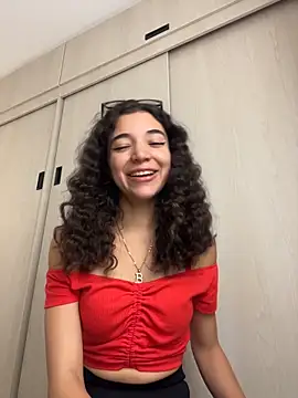 uniquerossie online show from March 9, 9:01 am