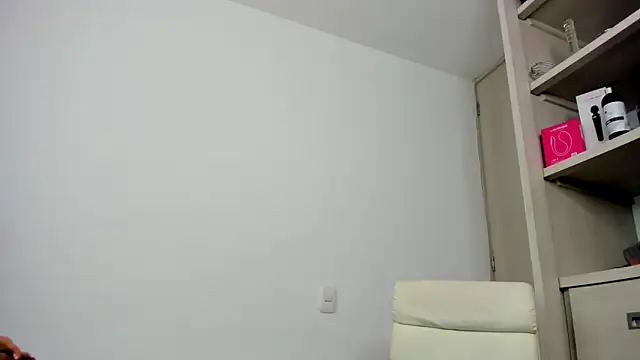 shantallhotxx online show from June 3, 2:33 pm