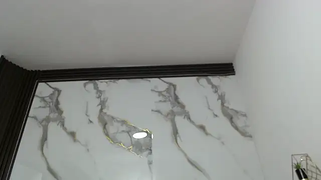 Lindsey8 online show from April 19, 11:43 am