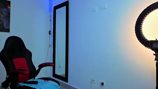 daniela xue online show from April 23, 8:44 pm