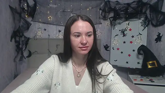 Snapshot of KaraCriegs chatting on October 18, 6:42 pm KaraCriegs online show from October 18, 6:42 pm
