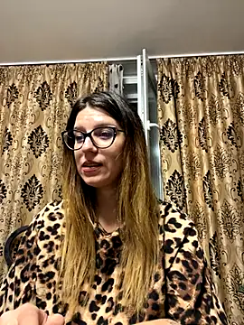 NadiraNoor online show from September 14, 9:56 pm