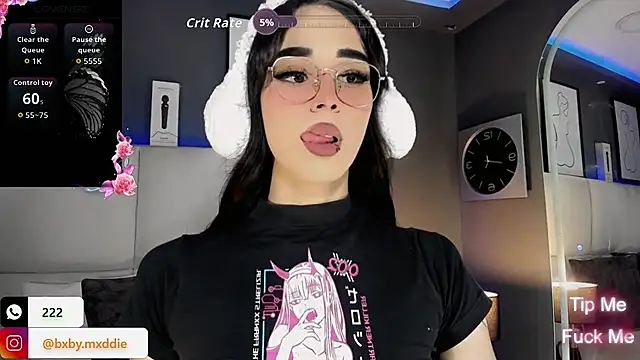 kimMaddiee online show from September 19, 8:35 am