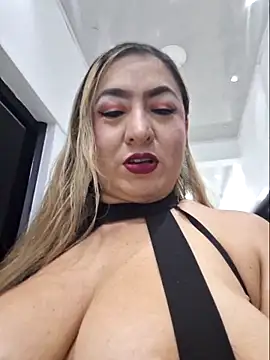 laura bassi online show from March 10, 2:04 am