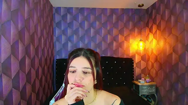 LiaHarryis online show from November 24, 7:05 pm