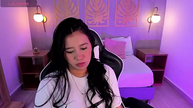 majo rosse  online show from September 15, 7:10 pm