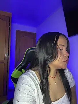 leila 22 online show from April 30, 7:02 am