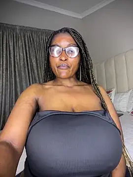 Bustygoddess32 online show from April 27, 10:29 pm