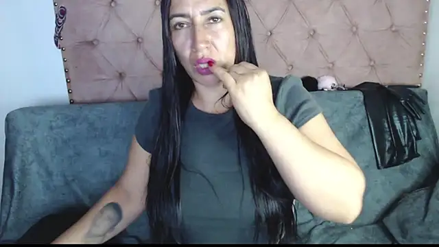 missbella1 online show from March 22, 8:15 pm