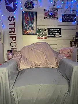 TrenaAnne online show from April 21, 12:25 am