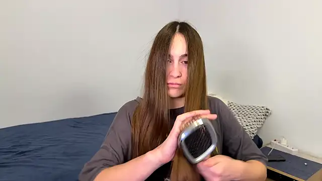 AliceKolltt online show from April 23, 7:49 pm