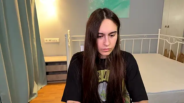 AliceKolltt online show from June 14, 2:24 am