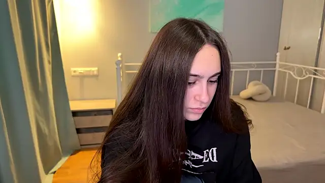 AliceKolltt online show from July 7, 2:31 pm