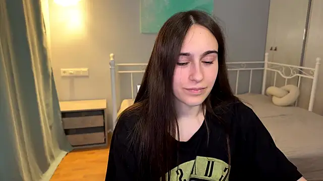 AliceKolltt online show from July 12, 8:20 pm