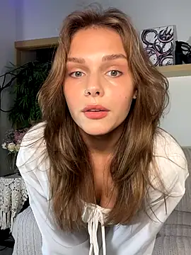 Snapshot of HumbleJess chatting on October 6, 3:18 pm HumbleJess online show from October 6, 3:18 pm