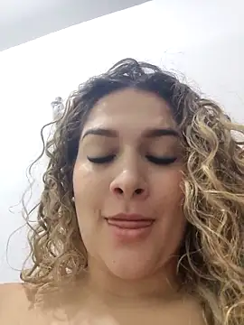 Sara smiiith211 online show from October 16, 11:29 pm