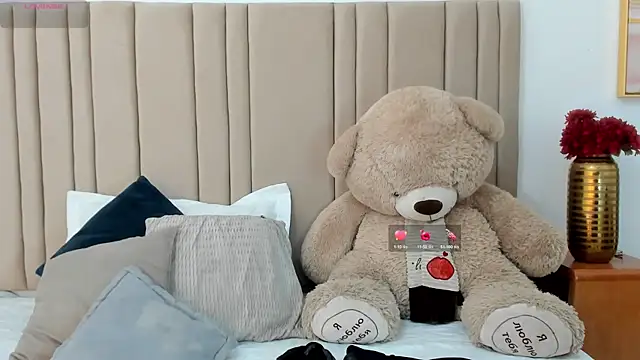 izadii online show from April 23, 6:32 pm