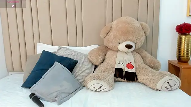 izadii online show from April 27, 6:49 pm