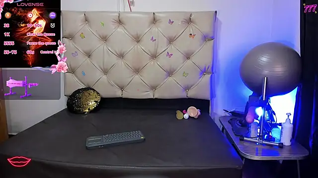 cleopatraa online show from April 23, 9:06 pm