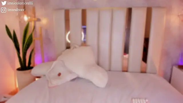 Nicolemorelli2 online show from November 11, 4:48 pm